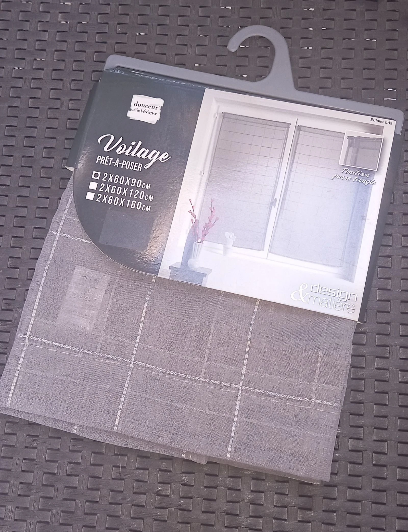 Voilages gris prêt à poser